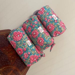 Set of 3 Quilted Makeup Bags|Travel Toiletry Bags| Bridesmaid Gifts|Gifts for Her|Women’s Travel Bags|Kosmetiktasche|Wedding Favors