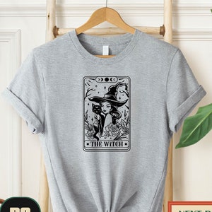 Tarot Card The Witch T-Shirt | Witchy Clothing | Dark Academia | Wiccan Wicca Clothes | Goblincore | Green Witch Aesthetic Shirt