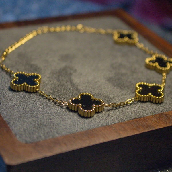 Black and Gold clover bracelet