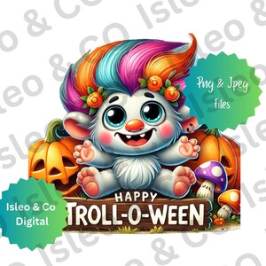 Immagine digitale di un simpatico troll giocoso, scena di Halloween "Happy Troll o Ween", troll paffuto con zucche, funghi spettrali, pipistrelli, file PNG e JPEG
