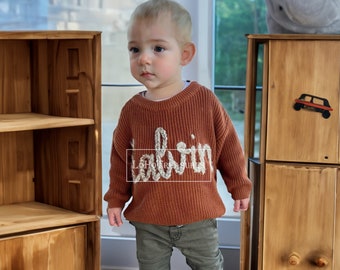 Schätzige benutzerdefinierte Baby-Pullover: Ein exquisites Geschenk, das den Namen Ihrer Kleinen mit einem einzigartigen benutzerdefinierten Design feiert