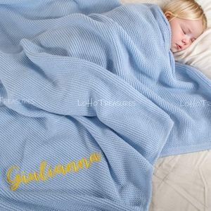 Personalized Organic Cotton Knit Baby Blanket: Hand-Embroidered Newborn Gift