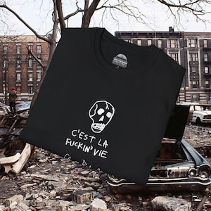 Camiseta unisex de estilo suave con notas y bocetos escritos a mano de Charles Bukowski, camiseta gráfica, camiseta literaria, camiseta con cita, regalo para escritores