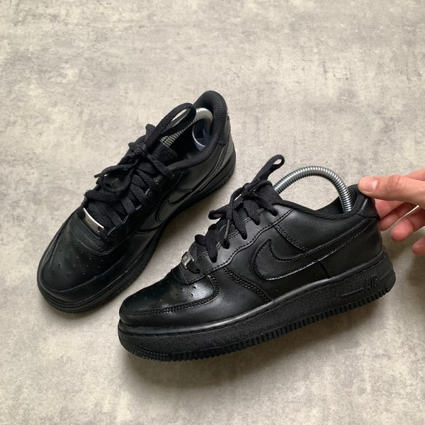 Nike air force 1 womens leather sneakers size 37,5 black