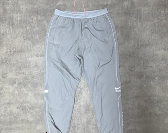 Pantalon de jogging en nylon avec logo réfléchissant Nike pour hommes XL pantalon gris sportswear streetwear vintage streetstyle des années 90 drill