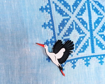 Broche cigogne en bois naturel avec résine époxy Symbole de la Biélorussie