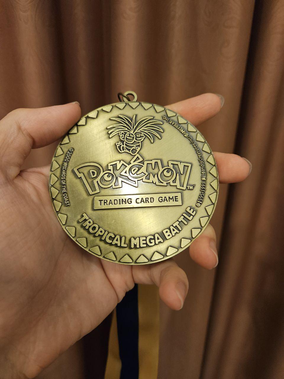 Pokemon Tropical Mega Battle 2000 Medals - Hawaii World