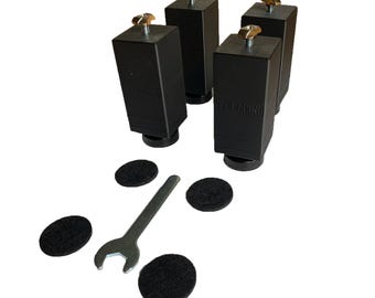 Height adjustable sim racing feet with vibration and noise isolation
