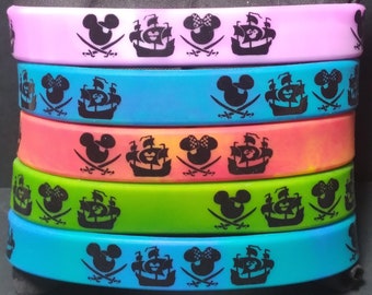 SBWD16a Mickey & Minnie Mouse Pirates Ships Silicone Bracelet Disney Inspired Bright Colors Printed Silicone Bracelet