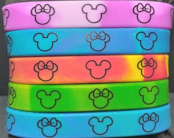 SBWD6a Mickey & Minnie Mouse Head Outline Silicone Bracelet Disney Inspired Bright Colors Printed Silicone Bracelet