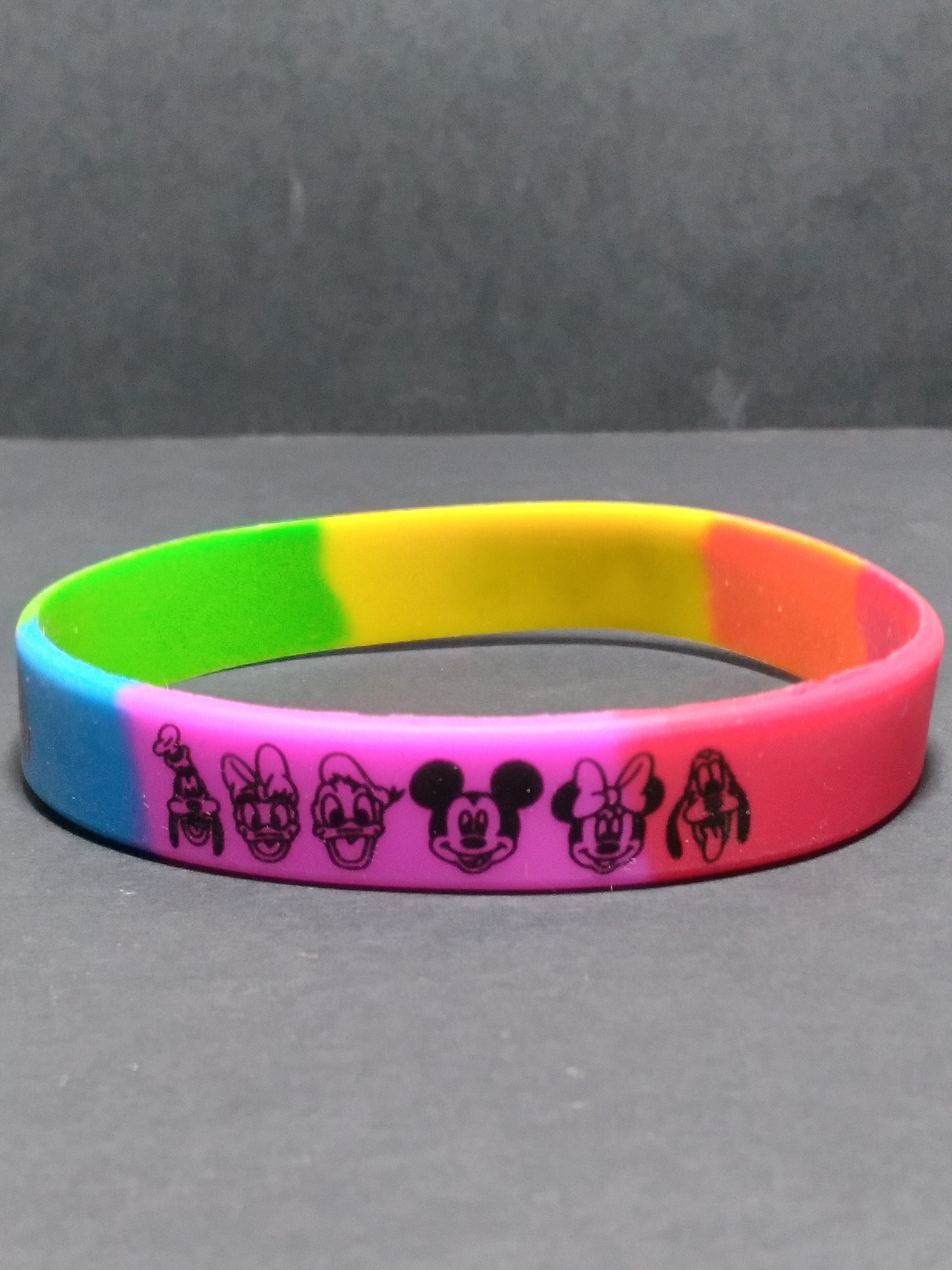 Sbwd18a Mickey Mouse & Friends Silicone Bracelet Disney