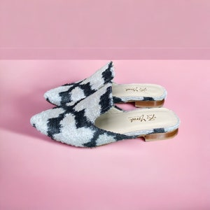 Black Pointed Toe Mule, Black Velvet Slipper, Winter Slipper, Short Heel Slipper, Velvet Mule, Pointed Mule, Tile Pattern Shoe