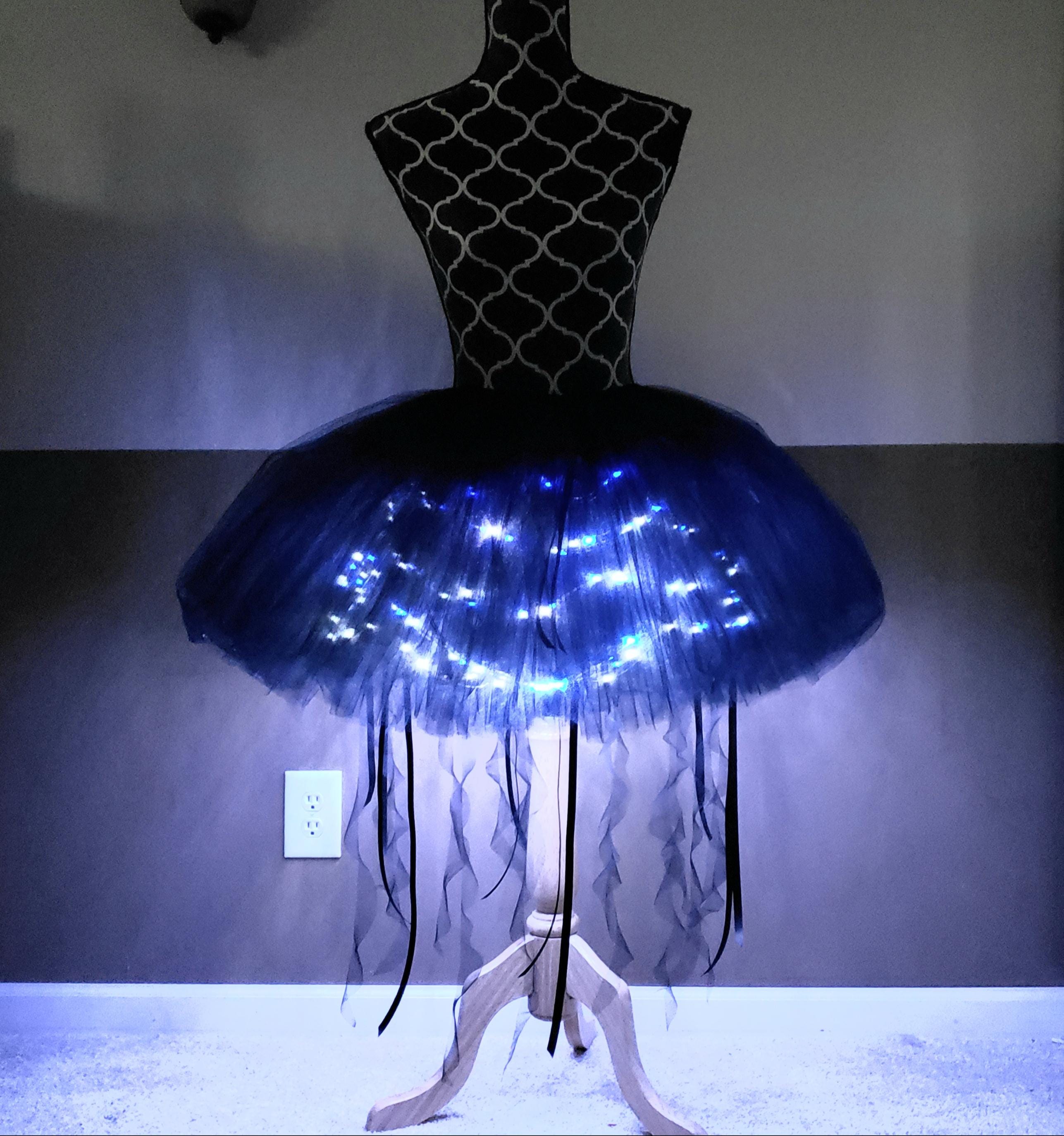 blue jellyfish dress vibrant open legs Blue [Deep Sea Jellyfish] Print Ruffle Lace Sweet Elegant Lolita Jsk Dress