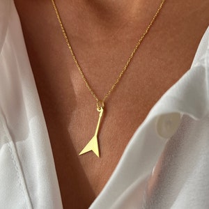Electro Guitar Necklace • 14K Gold Plated • 925K Sterling Silver • Guitar Pendant • Rock Music Necklace • Unisex Necklace • Minimalist Gift