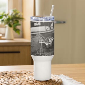 Classic Cadillac Flying Goddess Travel mug with a handle