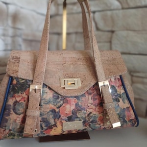 Sac-à-main-en-Liège Séraphina - elegant, original und ökologisch - Sac femme handwerklich mit Blumenmotiv und Bouclerie-Dorée