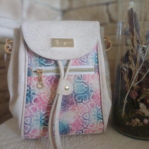 Sac bandoulière en lige blanc et imprimé – Avellana – Sac bandoulière avec poche zippée et fermeture par cordon – Artisanat éco-responsable