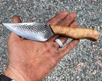 Cuchillo forjado a mano