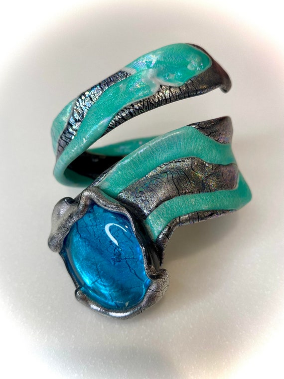 Handmade, Artistic, Ocean Colored Bracelet - Sunda