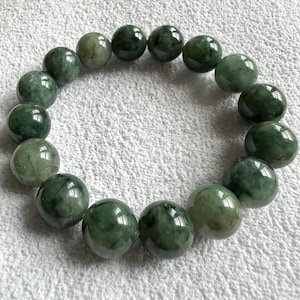 Natural  green Jadeite Jade Beaded Bracelet, 13mm bead size