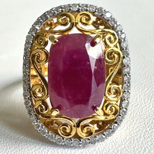 18Kソリッドイエローゴールド、非加熱、認定済み、6.29カラット天然ビルマ（モゴック）ルビー＆天然ダイヤモンドリング