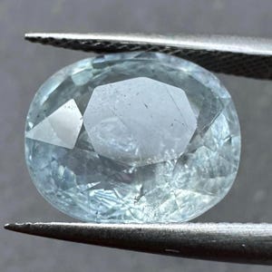 Certified Unheated Natural Burmese (Mogok) Sapphire loose gemstone Unheated & Untreated, 11.8x10.1x6.2mm, 6.99Cts