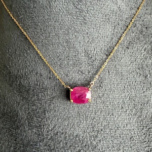 Certified Natural Burma Mogok Unheated Ruby 2.55 Cts 18k solid yellow gold adjustable necklace