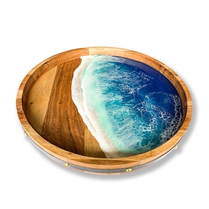 Lazy Susan avec des vagues océaniques