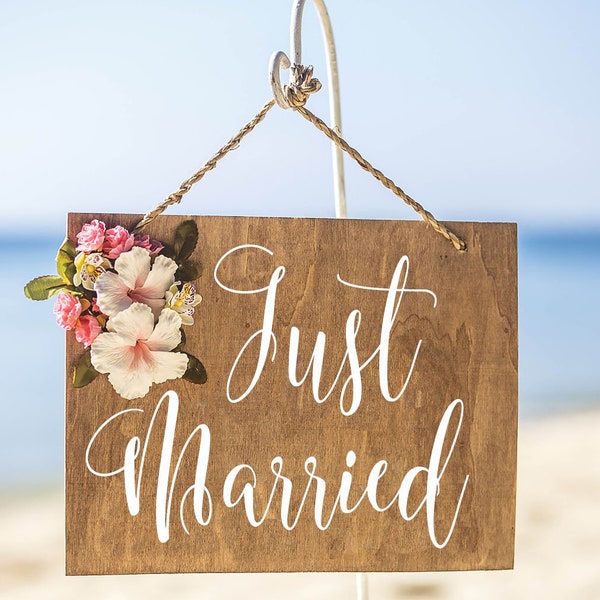 Just Married, wood wedding sign