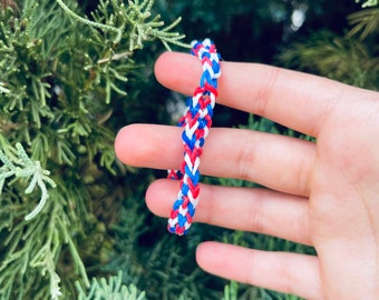 Inverse Fishtail Loom Bracelet/ Unique Twist on Classic Design/ Customizable Striking Design/ Handcrafted Loom Jewelry