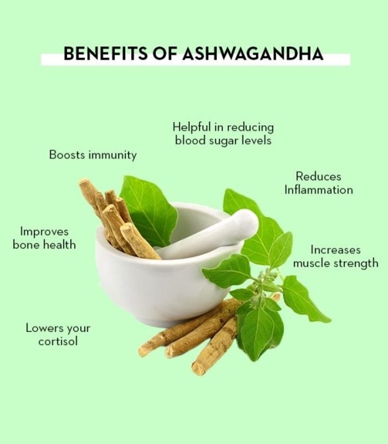 Peut inclure: Avantages de l'ashwagandha : un mortier et un pilon blancs avec des feuilles vertes et des racines brunes. Le texte sur l'image est le suivant : "Avantages de l'ashwagandha", "Aide &agrave; r&eacute;duire le taux de sucre dans le sang", "Renforce l'immunit&eacute;", "R&eacute;duit l'inflammation", "Am&eacute;liore la sant&eacute; osseuse", "R&eacute;duit le cortisol", "Augmente la force musculaire".