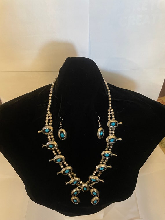 Turquoise Squash Blossom Necklace Set - image 9