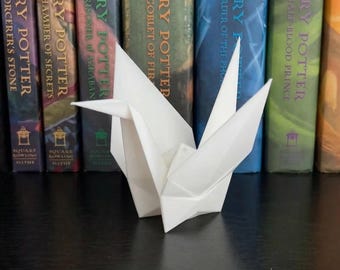 Origami Kranich Bücherregal Dekor, 3D gedruckt Bücherwurm Geschenk, Fantasy Academia, Dark Romance BookTok, Bibliothek Figur, Gefaltbarer Kranich