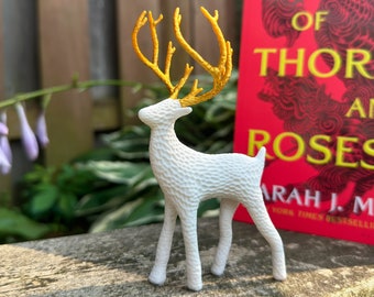 Weißer Hirsch Goldene Horn Figur: ACOTAR Inspiriert Bücherregal Dekor | Bücherwurm Geschenk für Fantasy Leser