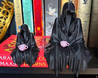Suriel Geist Figur mit rosa Herz Teetasse - ACOTAR Bücherregal Dekor, Buch Nook Geschenk