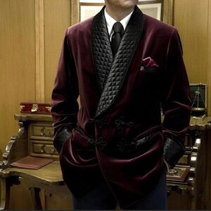 Men Double breast Burgundy Jacket Black Satin Quilted Robe Dinner Blazer Men Burgundy Velvet Jacket Night Party Wear coat new arrival jacket