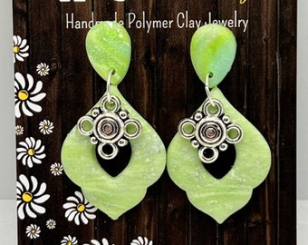 Green earrings dangle, marbled, polymer clay, handmade, friend gift, teacher gift, Mothers day gift, spring earrings, silver