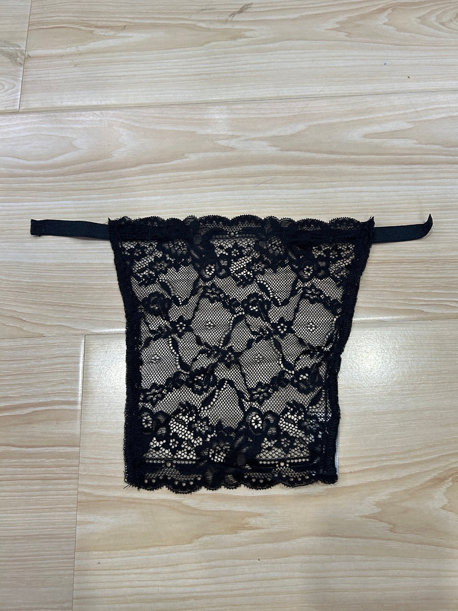 thumbnail: SKHAOVS 9 Stuks Kant Clip-on BH Panelen - Onzichtbare Decolleté Bedekking In Huidkleur, Wit & Zwart