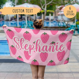Personalisierte Coquette Erdbeere Strandtuch, Benutzerdefinierte Girly Coquette Name Handtuch, Pink Bow Pool Handtuch, Pink Handtuch, Geburtstagsgeschenk, Junggesellengeschenk