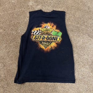Camiseta negra sin mangas talla XL estilo vintage Y2K de Larry The Cable Guy con el lema "Git R Done Racing".