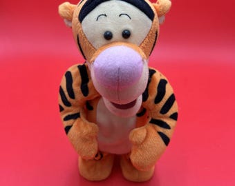 巨　ティガー　ぬいぐるみ 全長約40cmでインパクト大！セガプライズ ディズニー「ティガー メガ