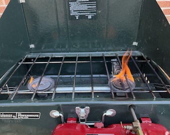Coleman Powerhouse Dual Burner Camp Stove 413H Green 1989 Vintage Retro 80s USA