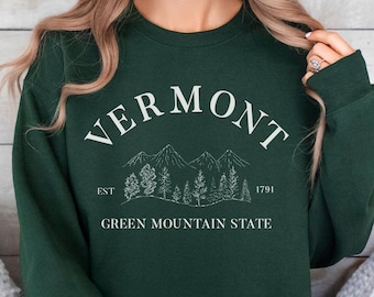 Vermont Pullover Sweatshirt, The Green Mountain State, Vermont Crewneck Shirt, Vermont Souvenir Gift, Travel Sweater, VT State Souvenir
