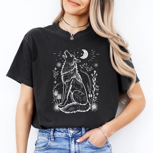 Wolf T-Shirt, Howling Wolf Comfort Colors Shirt, Spirit Animal Shirt, Totem Animal Shirt, Wolf Tshirt, Spirit Animal Wolf Western Boho Shirt