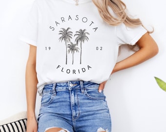 サラソタ フロリダ コンフォートカラー Tシャツ、ビーチバケーションTシャツ、サラソタ FLシャツ、オーバーサイズコースタルトップ、サンシャインステートトラベルギフト