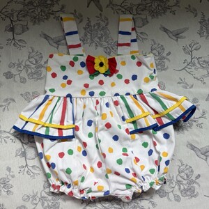 Pelele vintage de los 90 para bebé niña con estampado de lunares y burbujas, color primario, 12 meses, con volantes.