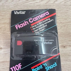 ビンテージ Vivitar モデル 110-F ポイント アンド シュート フラッシュ カメラ レア 新品未開封