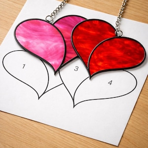 Patrón imprimible/descarga digital en PDF de atrapasoles de vidrieras con dos corazones, solo para impresora.