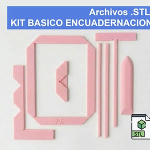 以下が含まれることがあります： ピンク色の基本的な製本キット。フレーム、定規、平滑化ツールなど、さまざまなコンポーネントが含まれています。画像には、青いバナーに「Archivos .STL」と「KIT BASICO ENCUADERNACION」というテキストも表示されています。