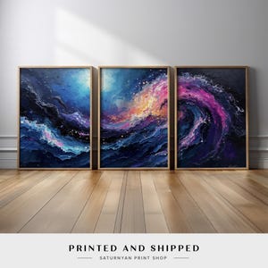 Arte de pared inspirado en la galaxia de las olas del océano / Lienzo abstracto espacial / Impresiones de póster / Pintura costera azul oscuro y púrpura / Cielo estrellado cósmico